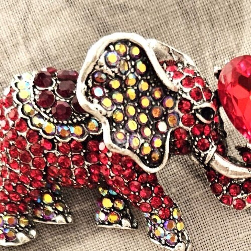 Red Elephant Rhinestones Pin - Picture 2 of 4